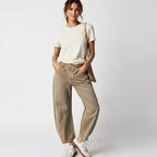 Freya | Women's Relaxed Barrel Jeans, High-Waist Denim Jeans | Bella Blue