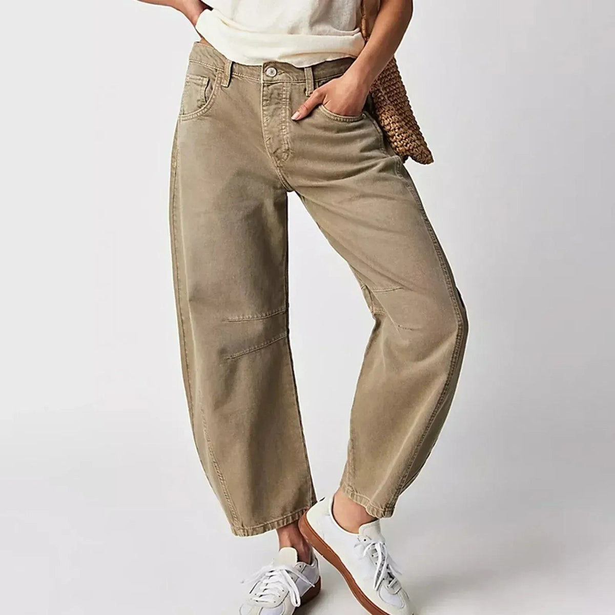 Freya | Women's Relaxed Barrel Jeans, High-Waist Denim Jeans | Bella Blue