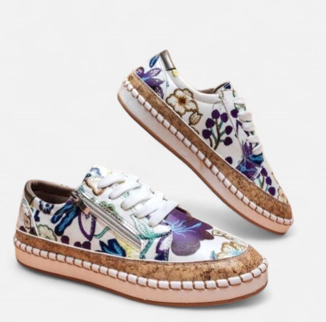 Maisie | Women's Lace-Up Low-Top Trainers, Textured Sole Walking Shoes | Bella Blue
